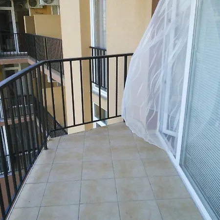 In Sunny View South דירה